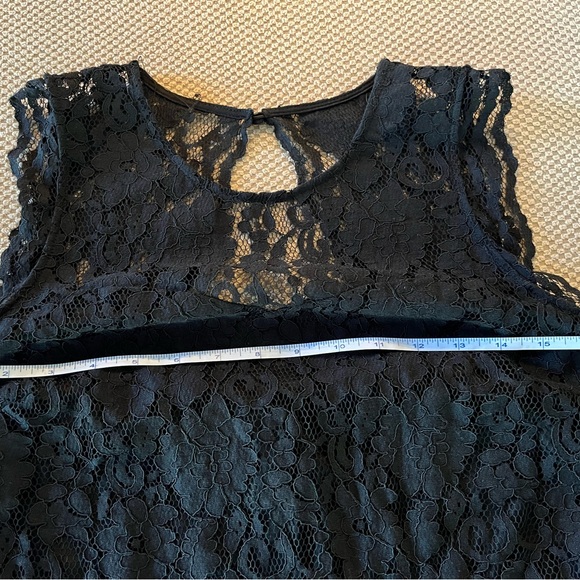Reitman’s women’s black sleeveless lace top Small - Picture 3 of 4